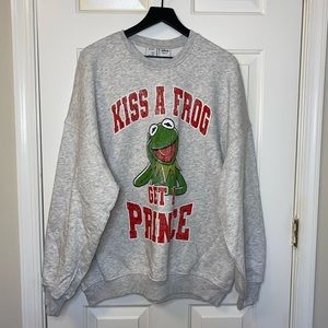 3/$20 NWT Bershka Kermit The Frog Crewneck Gray Sweater size M Oversized
